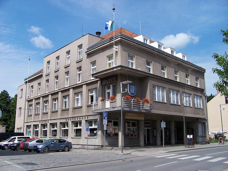 Nám. Čs. armády – Hronov