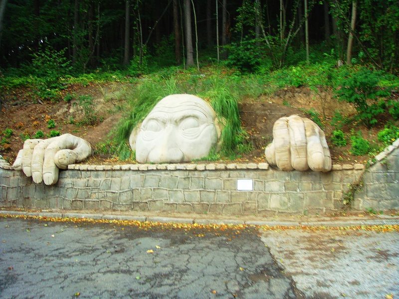 Rzeźba Leśnego Luda