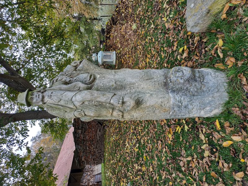 Dřevěná socha vodníka